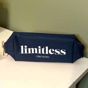 Thirty-One Zipper Pouch